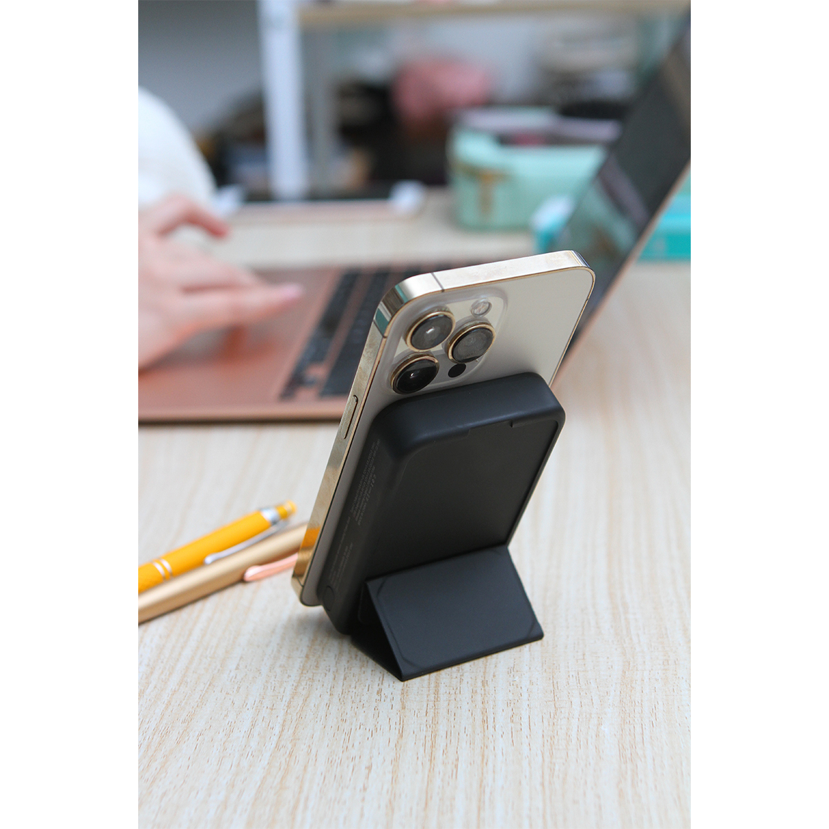 Power Bank Ilford. - Vista 15